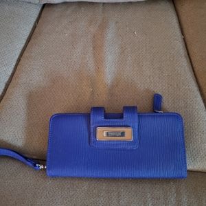 Kenneth Cole Reaction  Wall